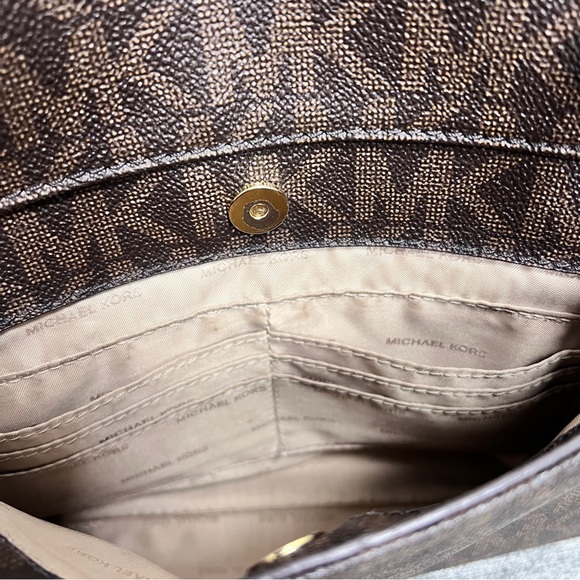 MICHAEL KORS Brown Jet Set Leather Pocket Tote - Picture 8 of 10